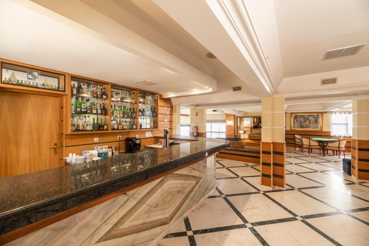 Hotel Baia De Монте Гордо Екстериор снимка