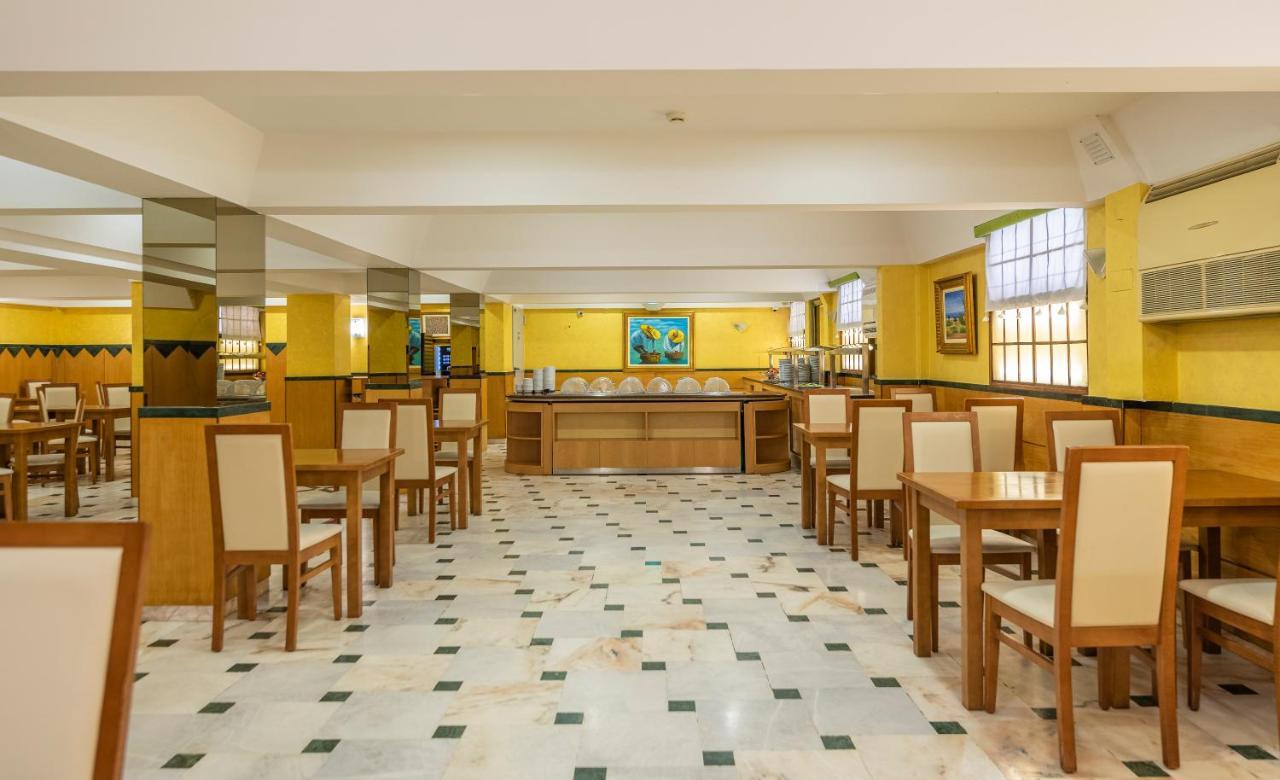 Hotel Baia De Монте Гордо Екстериор снимка