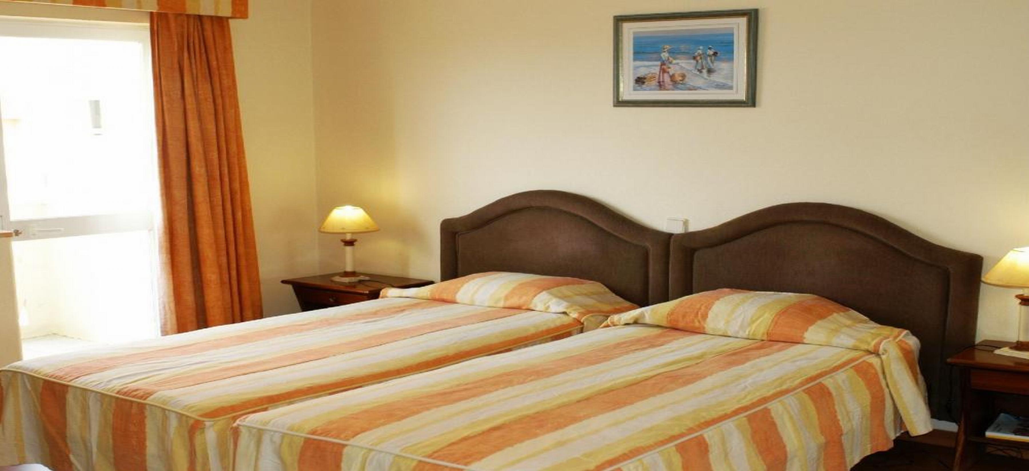 Hotel Baia De Монте Гордо Екстериор снимка