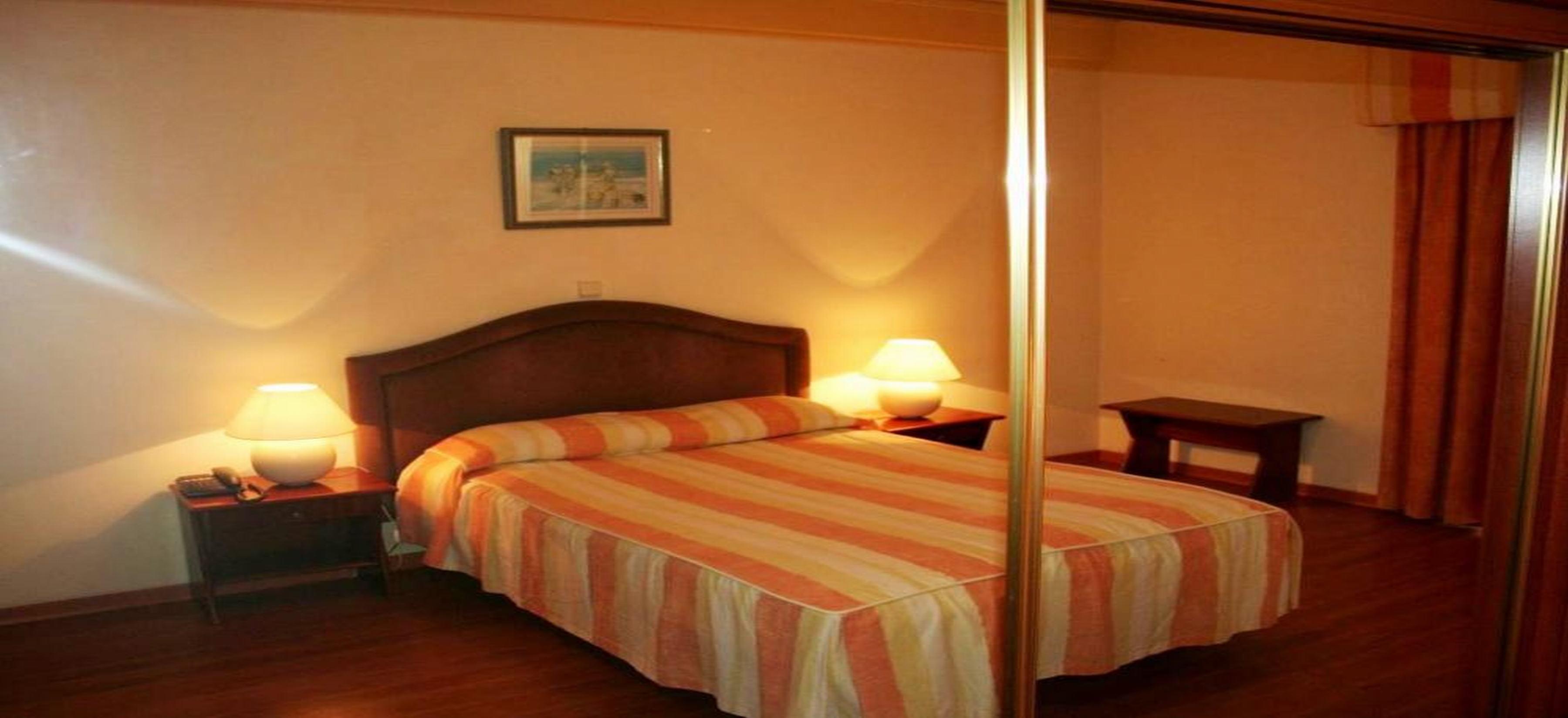 Hotel Baia De Монте Гордо Екстериор снимка