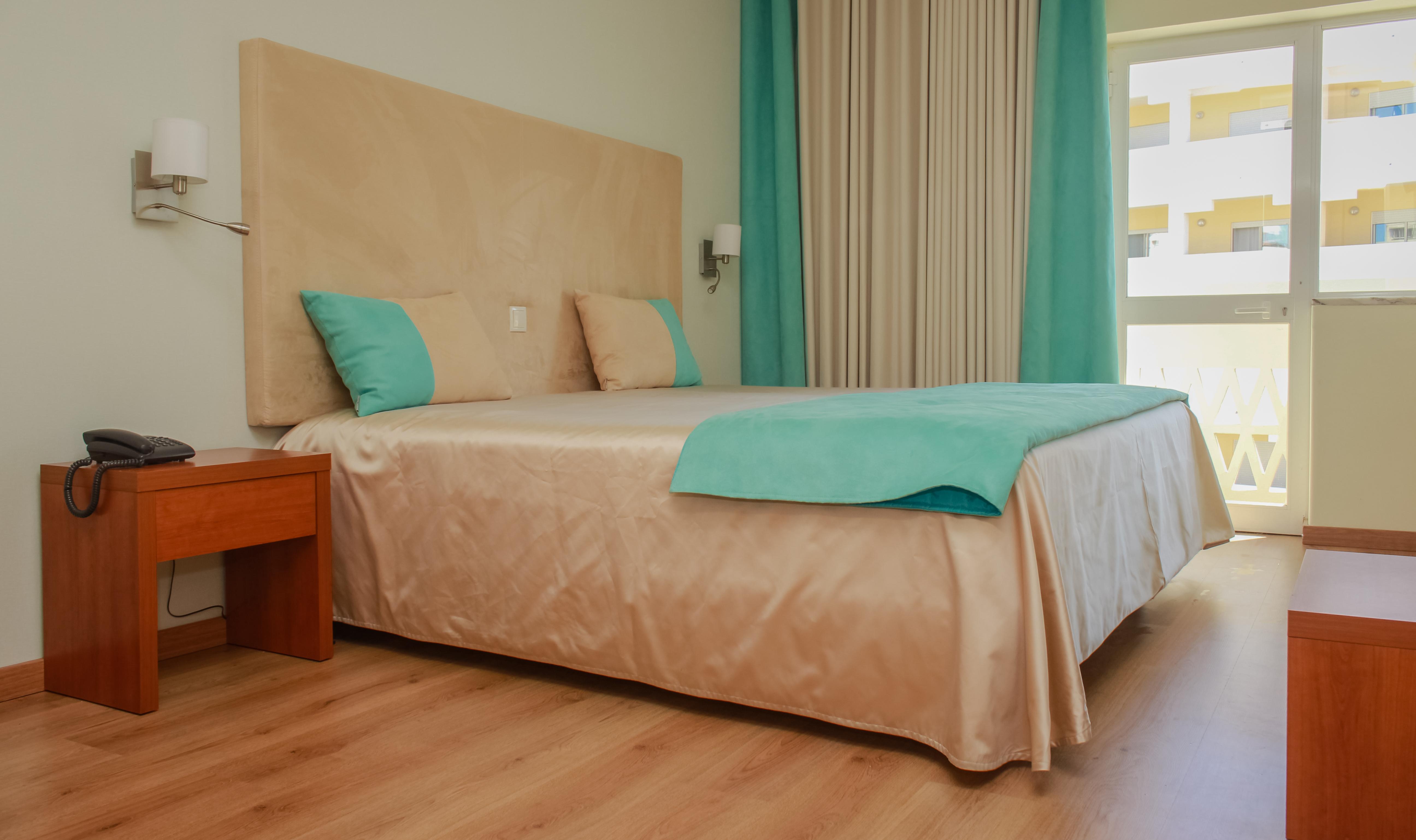 Hotel Baia De Монте Гордо Екстериор снимка