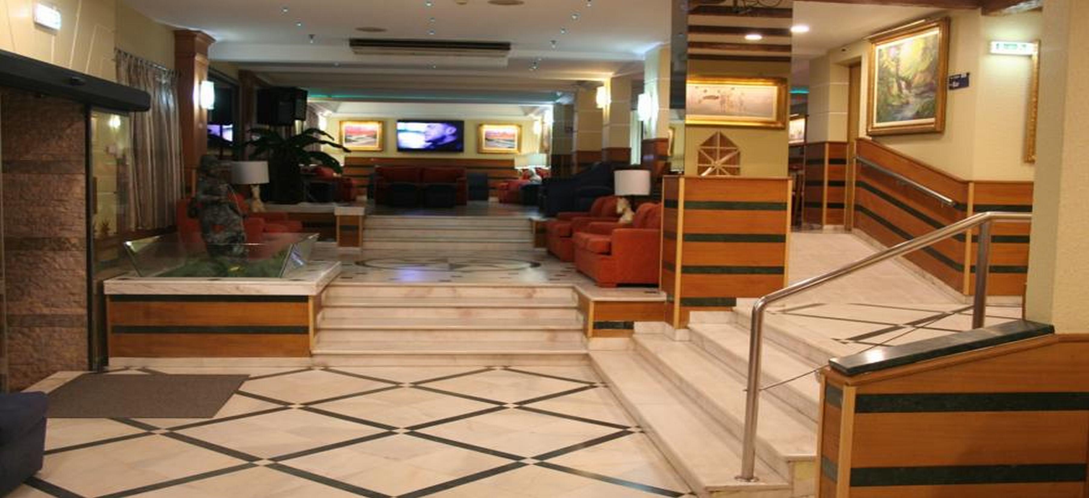 Hotel Baia De Монте Гордо Екстериор снимка