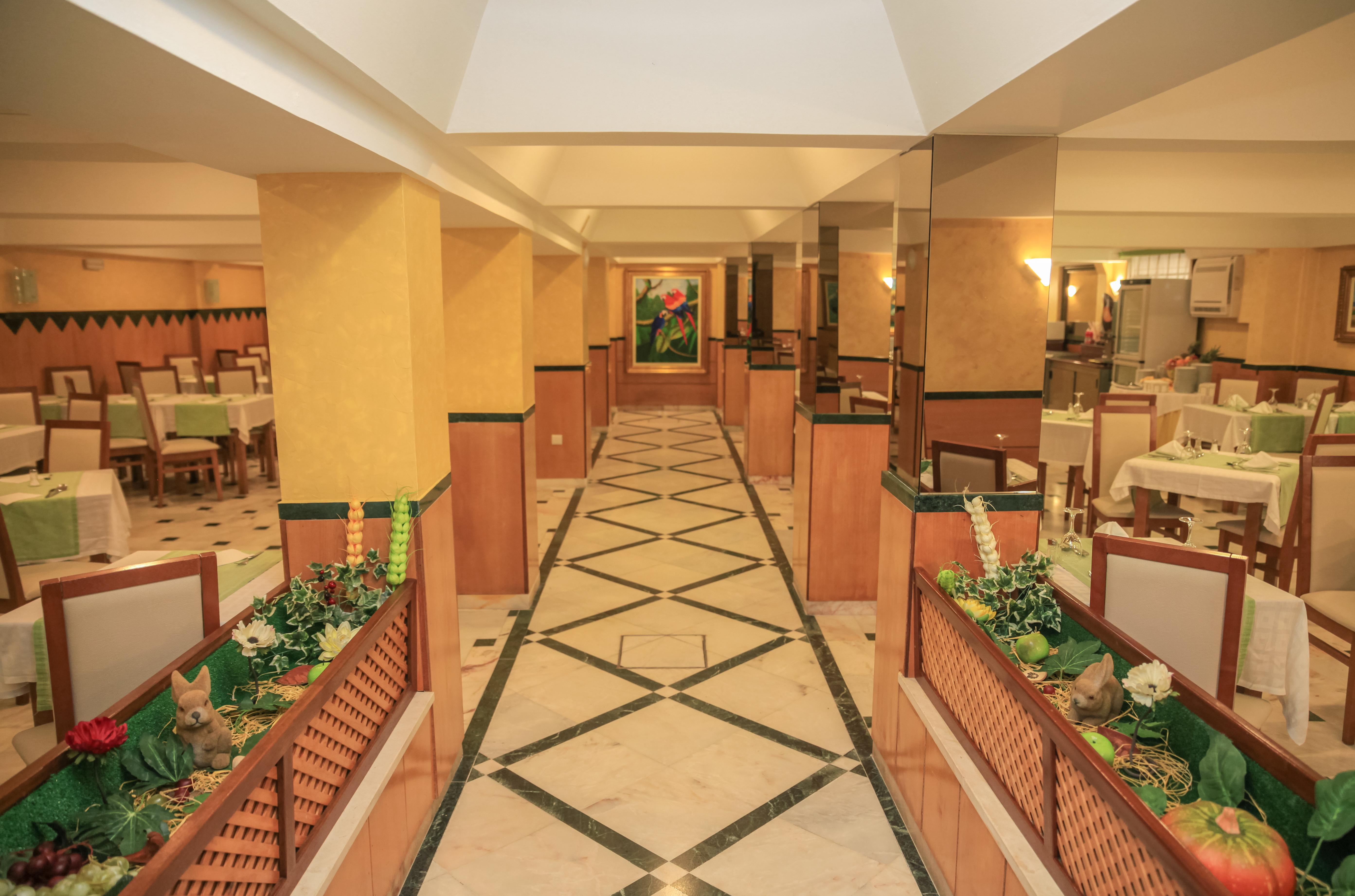 Hotel Baia De Монте Гордо Екстериор снимка