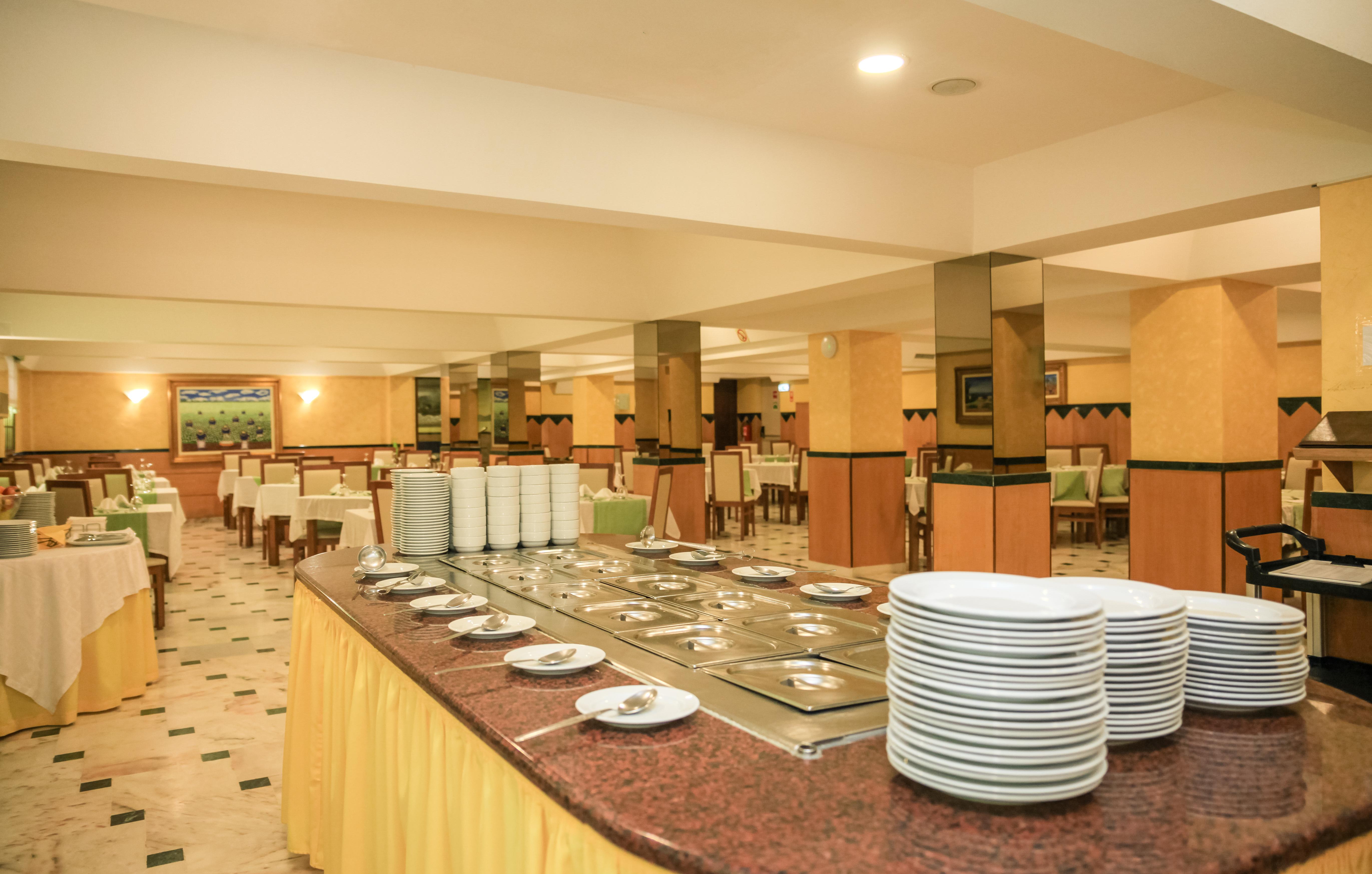 Hotel Baia De Монте Гордо Екстериор снимка