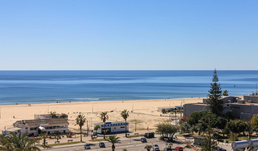 Hotel Baia De Монте Гордо Екстериор снимка
