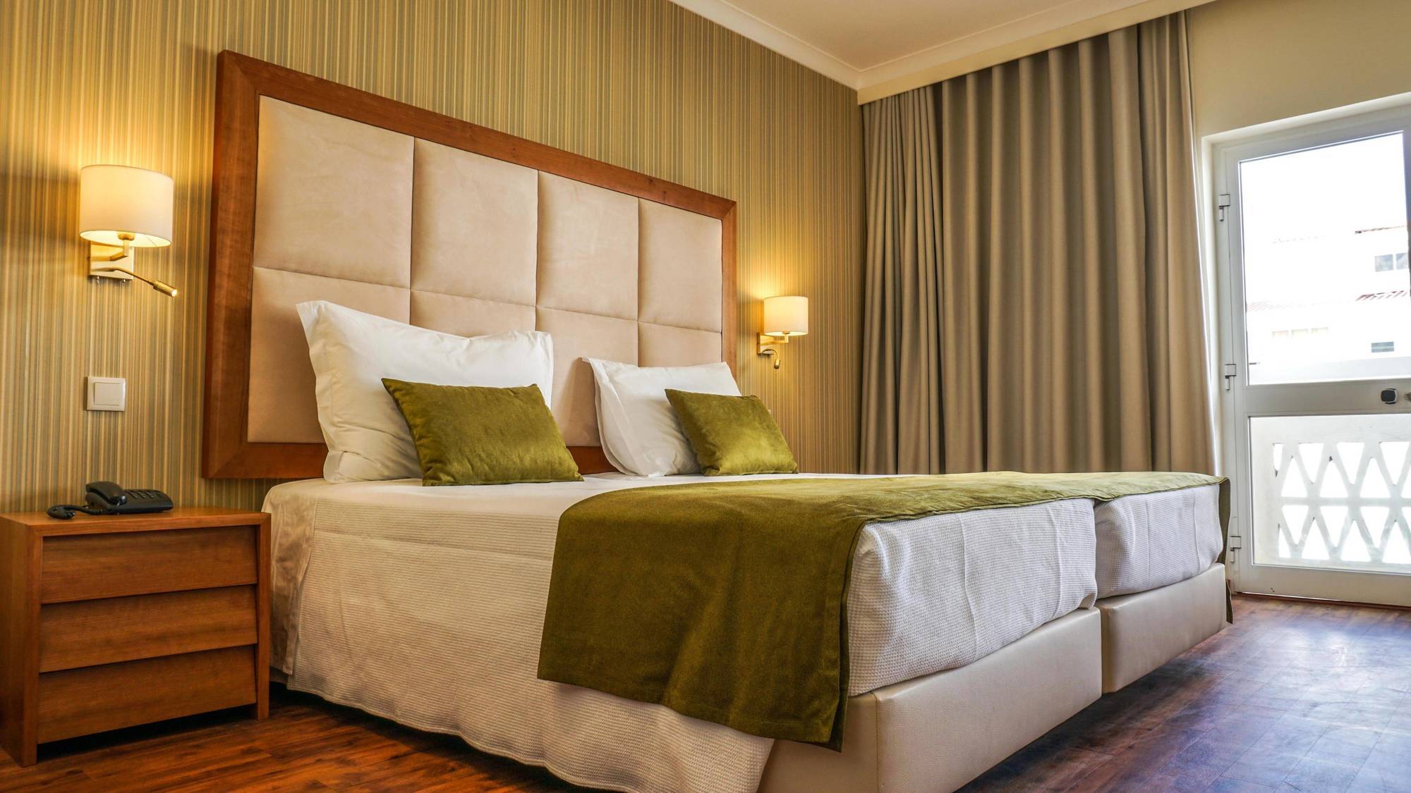 Hotel Baia De Монте Гордо Екстериор снимка